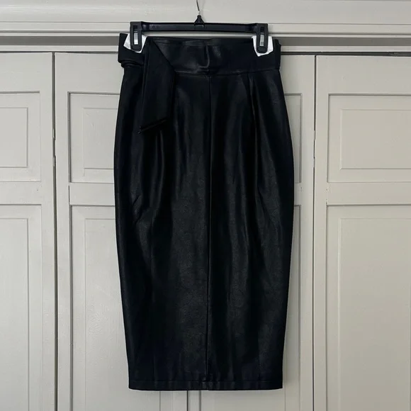 Gracia Black Pencil Skirt - Picture 3 of 6